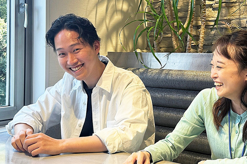 運用企画部門　アソシエイト（写真）